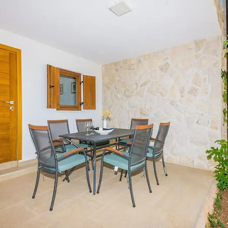 Apartmán Malcic 1 By Interhome Vir