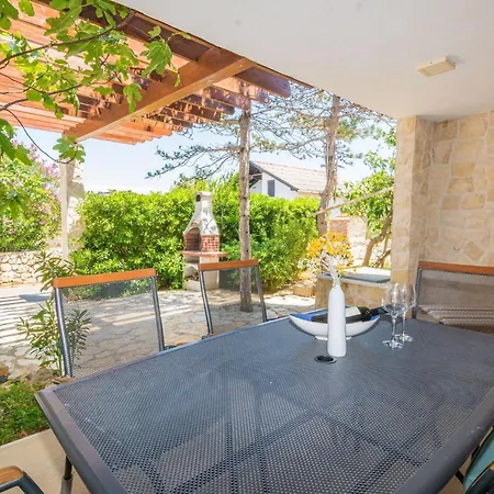 Malcic 1 By Interhome Apartmán