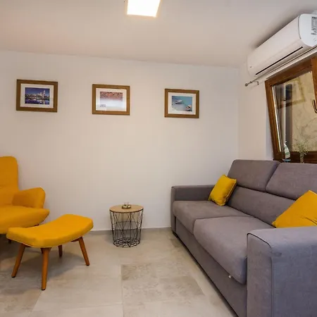 Malcic 1 By Interhome