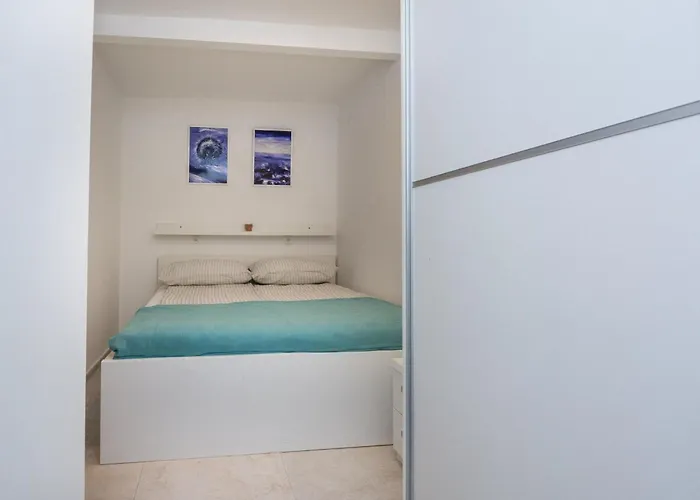 Malcic 1 By Interhome Apartmán