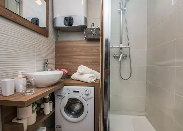 Malcic 1 By Interhome Vir