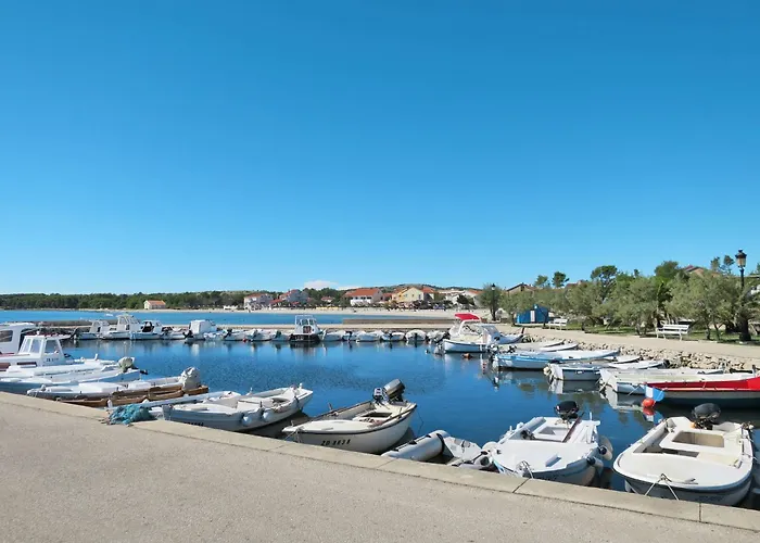 Malcic 1 By Interhome Apartmán *