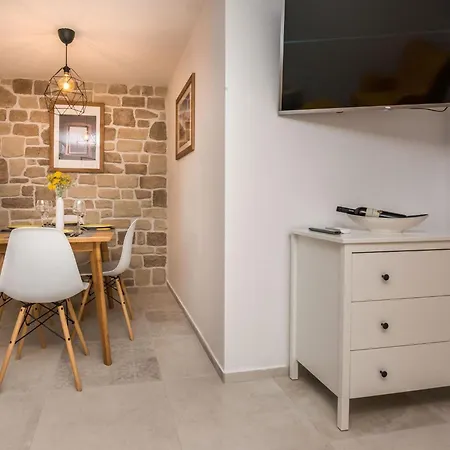 Apartman Malcic 1 By Interhome