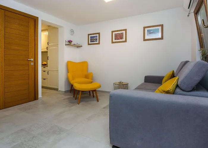 Malcic 1 By Interhome * Vir